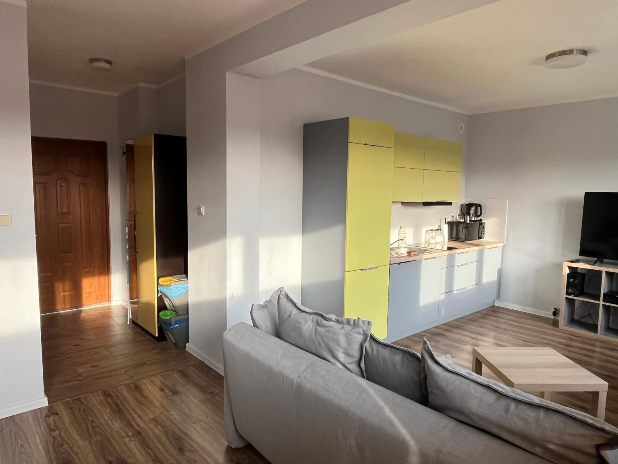 Dom Na Folwarku Pokoje I Apartamenty, Bezplatny Zamykany Parking Na Terenie Posesji Kielce Exterior foto